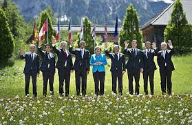 Young people from 19 countries, who came together in berlin in 2015, want more climate protection, social justice and more open access for girls to education. G7 Summit 2015 Schloss Elmau