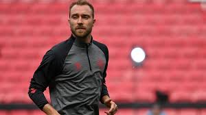 Dänemarks mittelfeldstar christan eriksen war an der seitenlinie kollabiert, sanitäter und notärzte versucht. Danemark Star Christian Eriksen Meldet Sich Nach Kollaps Im Spiel Gegen Finnland Zu Wort Goal Com