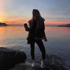 спина без лица фото на аву в вк для девушек 7 Nebo Foto Na Avu Bez Lica Ishodniki Lajk Tajm Ulichnaya Fotografiya Portretnaya Fotografiya Pozy Fotografiya Portrety