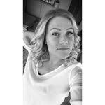 Daisy Lain's Instagram, Twitter & Facebook