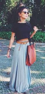 Pleated Maxi Skirt And Crop Top Thinking I Can Make A Crop Top Like That Using A Regular Black Tshirt Hmmm Boho Fashion Fashion Style