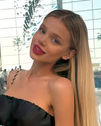 Red lips💄💫🎀