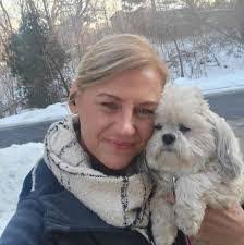 Abigail Schnoor's Instagram, Twitter & Facebook