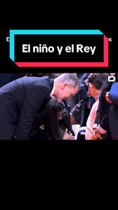 El tierno gesto de los Reyes con los niños víctimas del accidente de Adamuz  en la misa funeral #Adamuz #españa #felipevi #letizia #tren