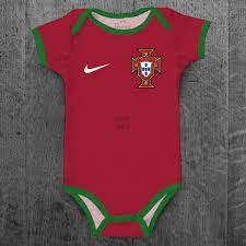 Començou vendedo camisolas de futebol dos clubes, como benfica, porto da liga portuguesa, real. Body Portugal Selecao Portuguesa Infantil Bebe Personalizado No Elo7 Rockz Club C51ef4