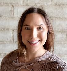 Michelle Pearce's Instagram, Twitter & Facebook