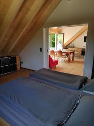 Geniessen sie ruhe und erholen sie sich bei uns vom alltagsstress und der hektik. Ferienwohnung Rossberg In Reutlingen Gonningen Reutlingen Aktualisierte Preise Fur 2021