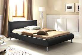 Der pflegeleichte, strapazierfähige bezug ist aus hochwertigem, weissem kunstleder gefertigt, die rückseite des kopfteils ist aus vliesstoff. Polsterbett Mirco 140x200 Schwarz Kunstleder Singlebett Designerbett Expendio