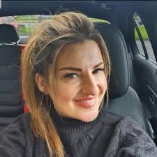 Julie Lloyd (@JulieLloyd07)