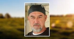 Lynn Benoit's Instagram, Twitter & Facebook