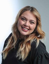 Laura Duclos, Multimedia Producer