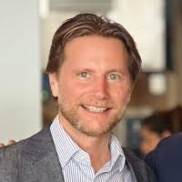 600+ perfiles de «Bauza»