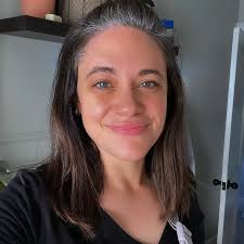 Just got a fresh haircut and I'm feeling fabulous! 💇🏻‍♀️💁🏻‍♀️ #newhair  #feelinggood #selfcare