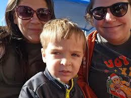 What are some things to do with cousins at a holiday event?