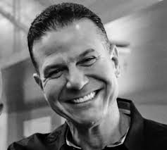 Quem era empresário que morreu após capotar BMW em evento da Embraer em SP 