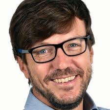 Fausto Romero-Miura (@fausr_m)