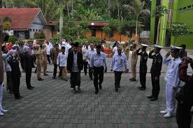 Yayasan syubbanul wathon tegalrejo pada awalnya hanya bergerak dibidang pertanian. 13 15 10 2017 Kunjungan Menhub Budi Karya Sumadi Bersama Y Flickr