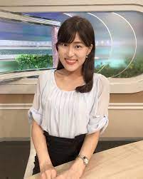 竹内里奈さんのインスタグラム写真 - (竹内里奈Instagram)「今日はNEWSです☺️ 今週も頑張りましょう🙋‍♀️✨ 衣装は、  以前協力いただいたリオマルさんの👗 お気に入りで購入させてもらいました🙋‍♀️ ・ ・ ・ #衣装 #リオマル #アナウンサー衣装 ##女子アナ  #女子 ...
