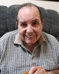 Rae Craig's Instagram, Twitter & Facebook