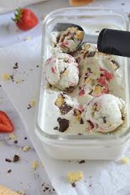 Homemade Cool Britannia Ice Cream Two Sugar Bugs Recipe In 2020 Homemade Peach Ice Cream Easy Homemade Ice Cream Homemade Ice Cream Recipes
