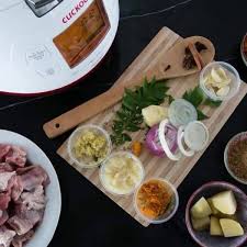 Beberapa resep masakan tongseng yang cukup terkenal saat ini yakni resep tongseng kambing tanpa santan, resep tongseng kambing khas solo, resep tongseng kambing. Kari Kambing Tanpa Santan By Chef Wany Cuckoo By Hasliza