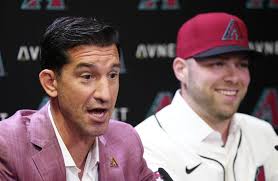 Diamondbacks introduce Corbin Burnes