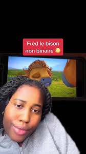 Fred El Toro No Binario Clip