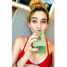 Stream Madelyn Lopez music