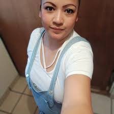 Diana Mandujano's Instagram, Twitter & Facebook