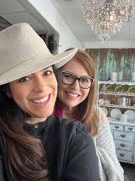 I got to enjoy a lovely Brunch and catch up session with this beautiful  lady yesterday! 💗🥰 So happy to spend quality time with you, Gena! 💗☕️