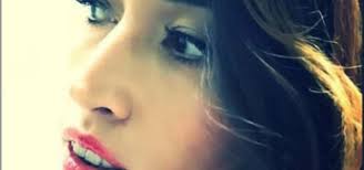 Maria chiara fraschetta, in arte nina zilli, nasce a piacenza il 2 febbraio 1983, e cresce a gossolengo, un piccolo comune della val trebbia. Clementino E Nina Zilli Senorita Battiti Live 2021 Il Medley Del Rapper