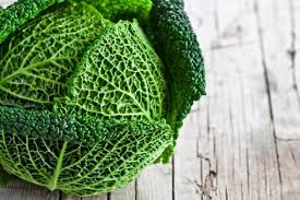 La verza rimuovete le foglie esterne della verza, tagliatela a metà e poi a quarti. Ricette Con La Verza Mamma Felice