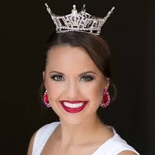 Carolyn Eddy's Instagram, Twitter & Facebook