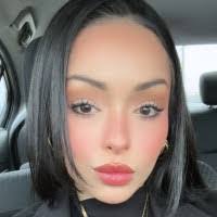 Kari Figueroa's Instagram, Twitter & Facebook