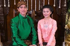 The latest tweets from @kaesangp Digadang Gadang Segera Besanan Dengan Jokowi Ternyata Ibunda Kekasih Kaesang Bukan Sosok Sembarangan Tak Kalah Cantik Dan Elegan Dari Ibu Negara Semua Halaman Fotokita
