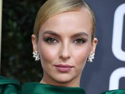 Ryan reynolds and jodie comer explain why their new movie free guy is a fastball of joy in this new interview. Golden Globes 2020 Jodie Comer S Sleek Low Bun Hairstyle Expert Tips Allure