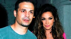 She has been dubbed in. Despoina Bandh Ntemhs Nikolaidhs 20 Xronia Erwta Apotypw8hkan Me Ena Fwtografiko Klik Kosmika Gossip Womenonly Gr