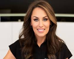 Kelly Enderle's Instagram, Twitter & Facebook