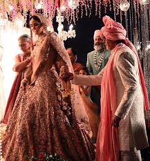 Amitabh Bachchan and Jaya Bachchan become parents to Katrina Kaif for this  wedding shoot, Nagarjuna joins in : Bollywood News - Bollywood Hungama