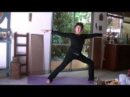 Practicar yoga en casa te va a proporcionar un bienestar físico y mental. Yoga En Casa Con Mary Dia 6 Youtube