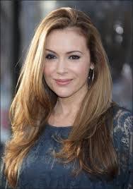 Lora Teague's Instagram, Twitter & Facebook