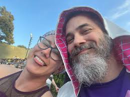 Did anyone see me at Game 3?! If you have pictures of me can you please  send them to me. I took pictures with hundreds of people and was filmed by  pretty