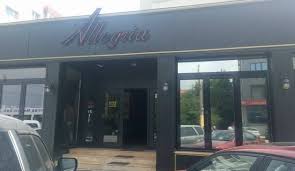 Famous constanta, este un fastfood localizat pe bulevardul alexandru lăpușneanu 104. Mobilier Bucatarii Profesionale Delivery Constanta Non Stop