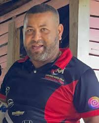 Hoy quiero felicitar de manera especial a nuestro gran amigo Jairo Molina  que está de fiestas de cumpleaños hoy, muchas felicidades para ti y que  Dios te siga dando larga vida para