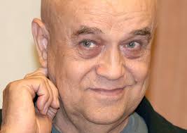 Toți au izbucnit în râs. Benone Sinulescu In Stare GravÄƒ DupÄƒ Ce A Fost GÄƒsit Inconstient In CasÄƒ Observatornews Ro
