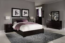 Master bedroom wall color ideas with dark hardwood floors and velvet bed cover, pillows and drapes. 16 Master Bedroom Paint Colors With Dark Furniture Colour Schemes Overview 30 Walmartbytes