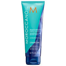 Using the right hair care for blonde hair, is therefore especially essential for blonde coloured hair. Blonde Perfecting Purple Shampoo Moroccanoil Sephora