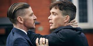 The leader of the peaky blinders has a harsh haircut because it matches his well known edgy behaviour. Also Known As The Lice Haircut Peakyblinders
