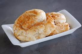 Kabak yemeği tarifi için malzemeler 4 veya 5 adet kabak 1 tatlı kaşığı dolusu biber ve domates salçası 250 gram orta yağlı kıyma 1 su bardağı bulgur 2.5 çay kaşığı tuz 1 çay kaşığı nane yarım çay kaşığı karabiber 5 yemek kaşığı z.yagi 1 adet soğan pişirmek için; Kardelen Tatlisi Astarli Sutlac Sutlac Ve Zerdenin Ayni Kase Icinde Ust Uste Yapilarak Sunulu Ayten Usta Gurme Eskisehir Resmi Tripadvisor