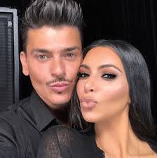 bài đăng cảm ơn makeupbymario. Tôi ghét cách mà Ariel và AshKolm đã trang  điểm cho cô ấy gần đây. : r/KUWTK